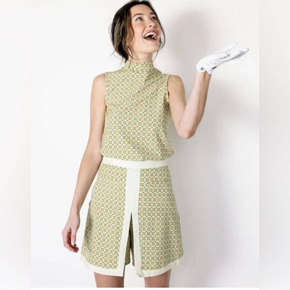 Sleeveless Green Patterned Skort with Contrast Trim